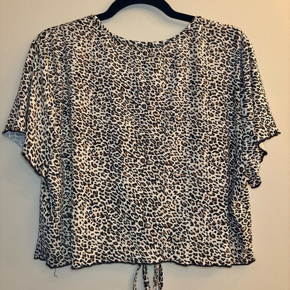 SHEIN Women’s Short-Sleeve Cheetah Print Crop Top Size 4X - Picture 5 of 7